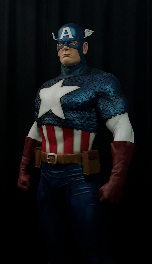 Comics version CAPTAIN AMERICA CUSTOM STATUE LIFE SIZE