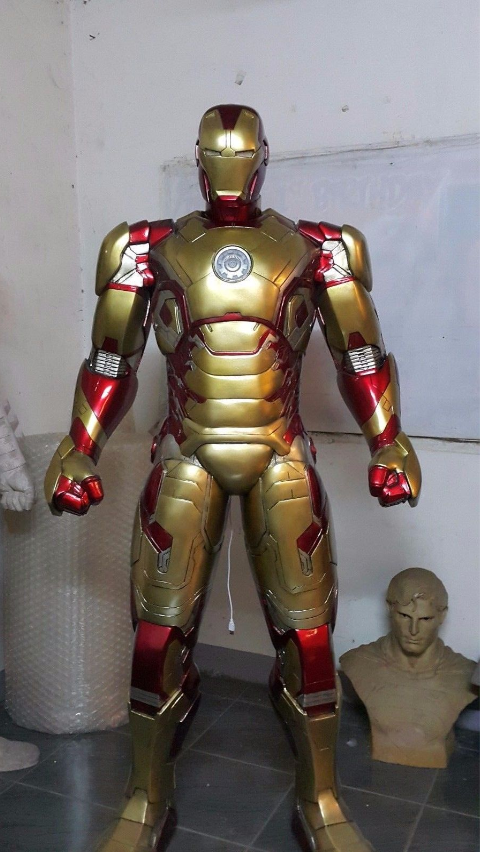 IRON MAN MARK 42 LIFE SIZE 1/1 SCALE CUSTOM STATUE