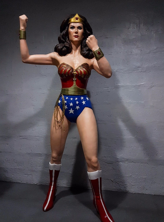 Wonder Woman S2 Lynda Carter premium Custom Statue Life Size